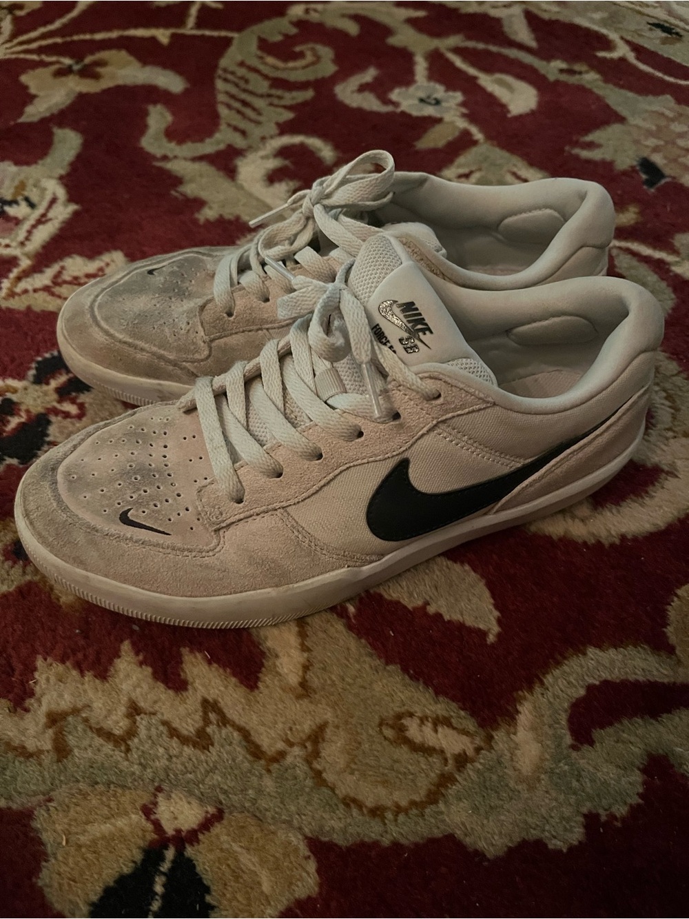 Nike Low-Top Sneakers in Off-White with Light Gray Accents